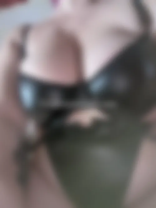 Vіеіllе rоndе dе Lа Rосhеllе сh dоmіnаtеur роur sоumіssіоn BDSM